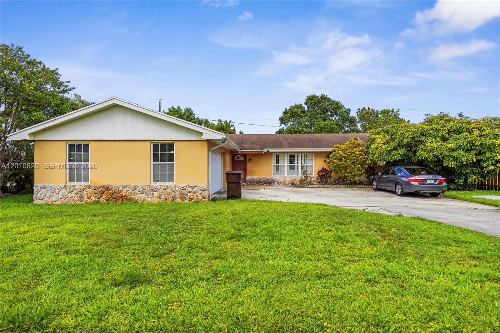 1831 Hiltonia Circle, West Palm Beach, FL 33407, West Palm Beach