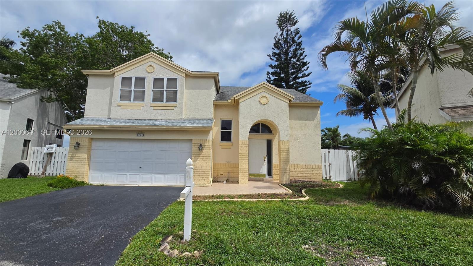 10931 SW 10th Place, Davie, FL 33324, Davie