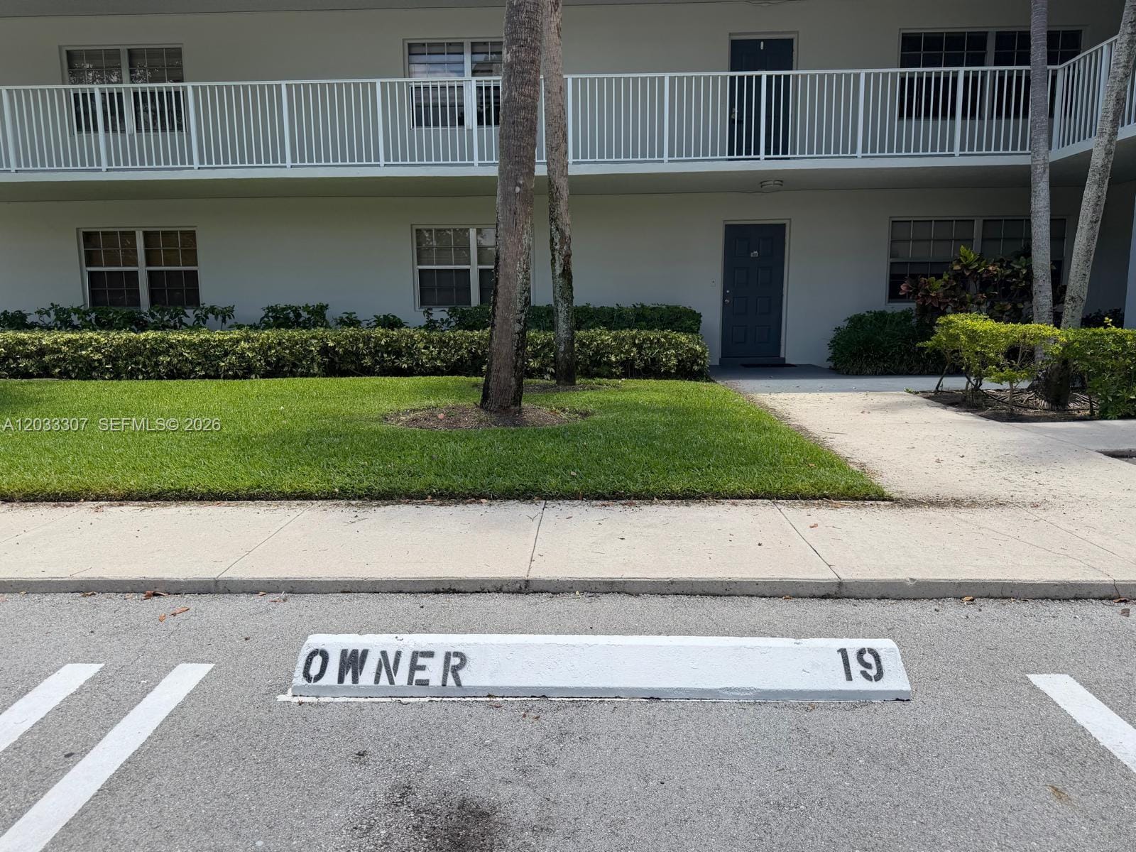 4261 W Palm Aire Drive 202 — photo 2