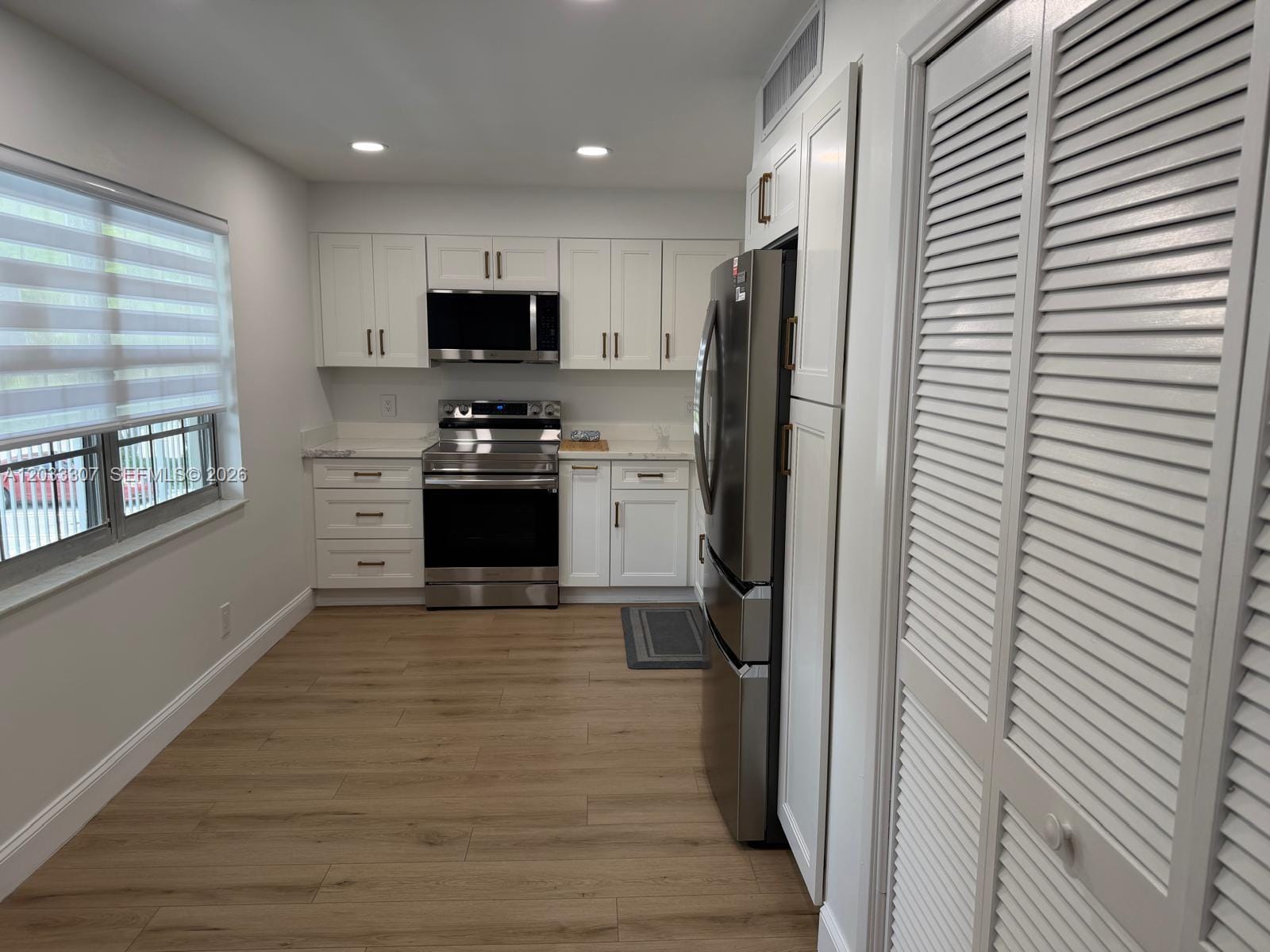 4261 W Palm Aire Drive 202 — photo 4