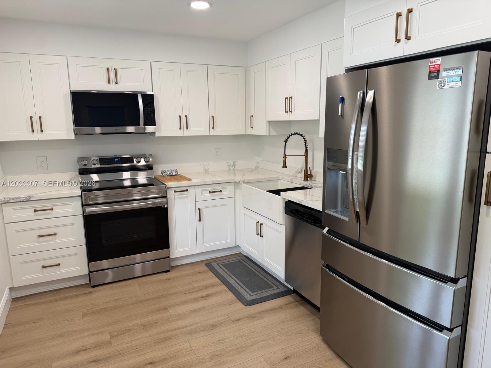 4261 W Palm Aire Drive 202 — photo 5