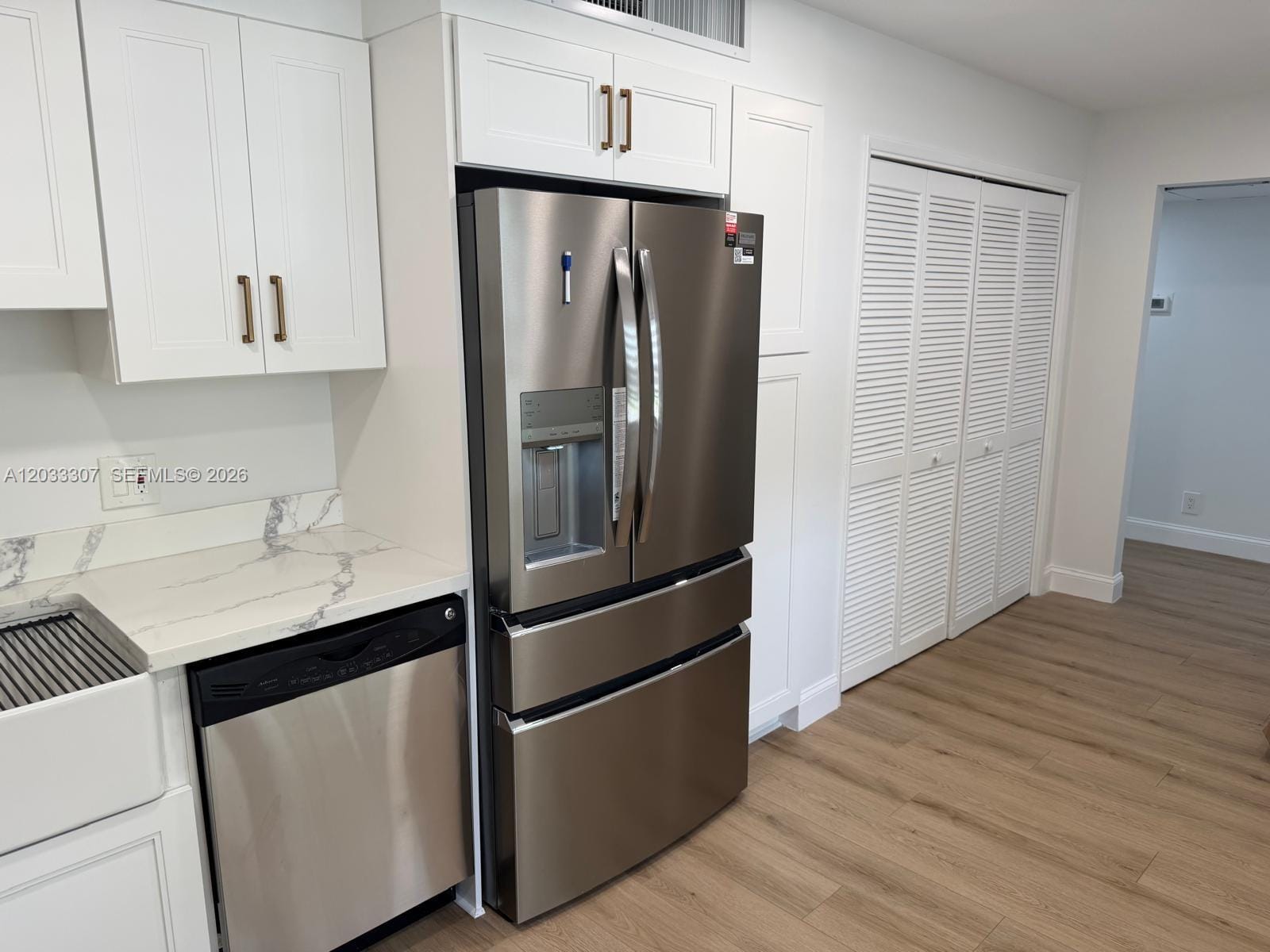 4261 W Palm Aire Drive 202 — photo 6