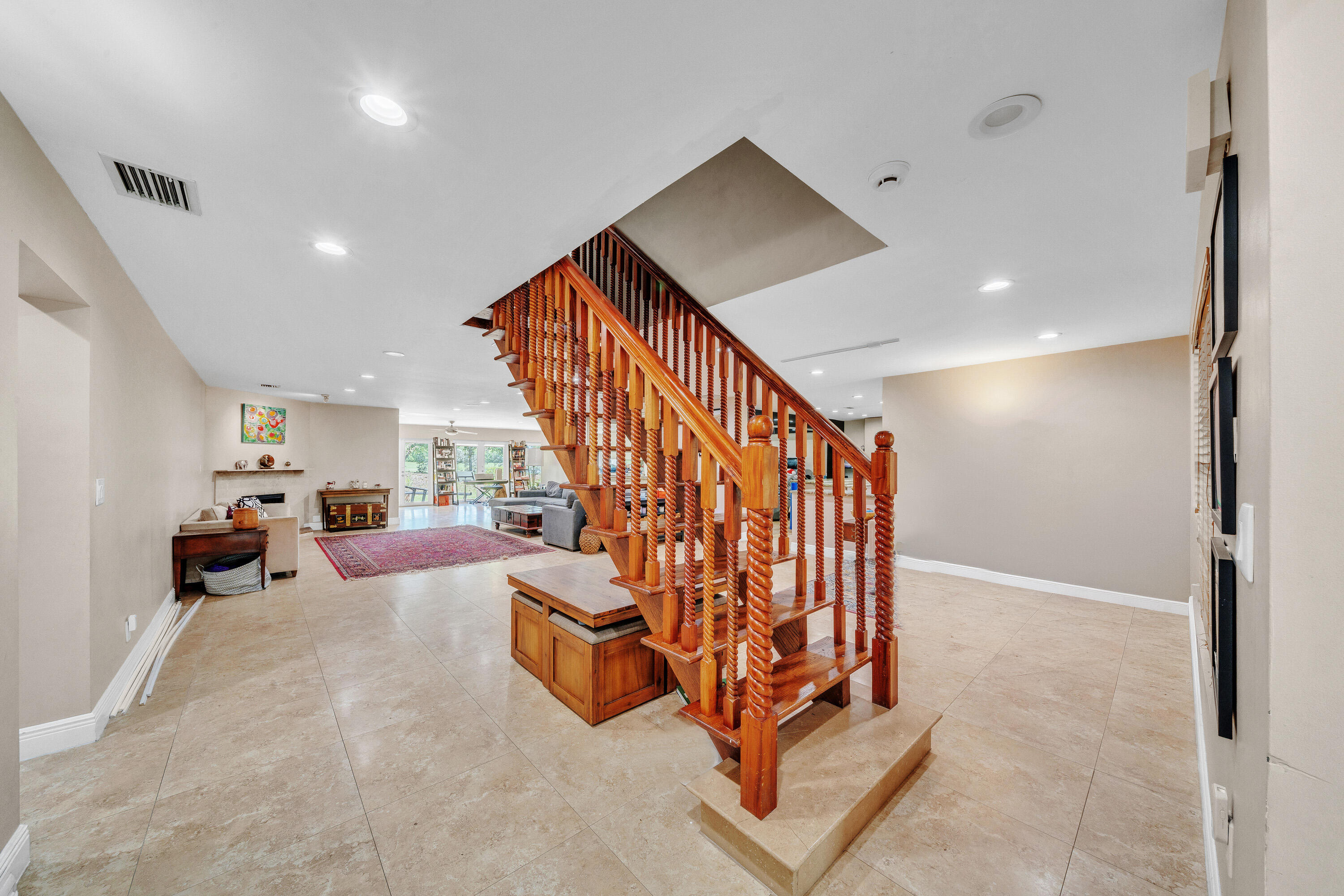 5844 Pinebrook Drive — photo 10