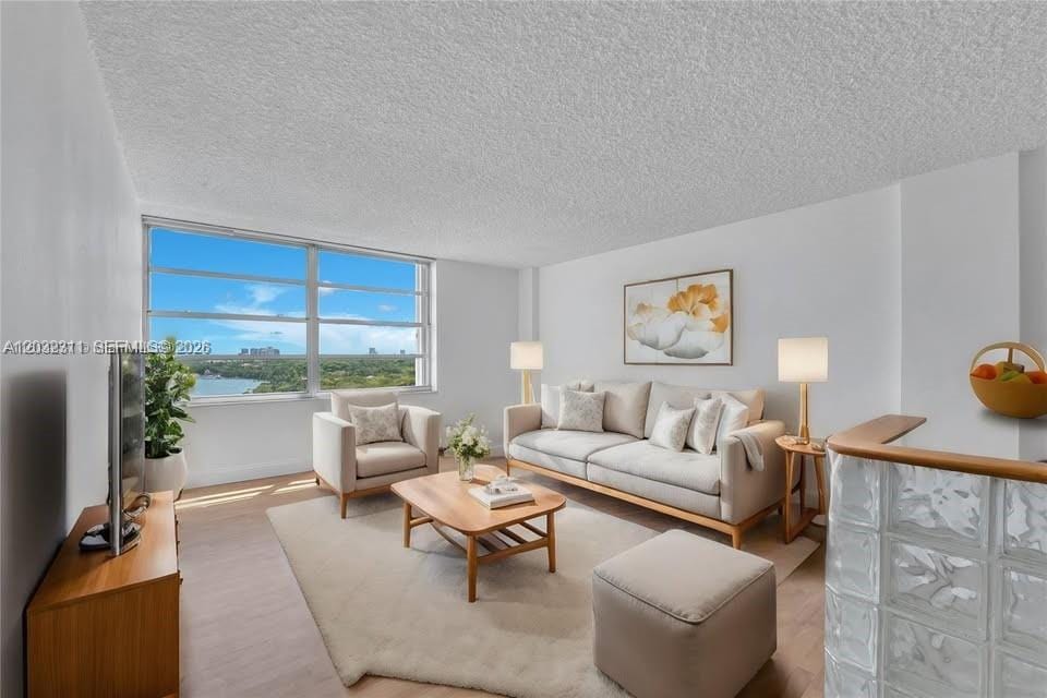 150 SE 25th Road 15J — photo 2