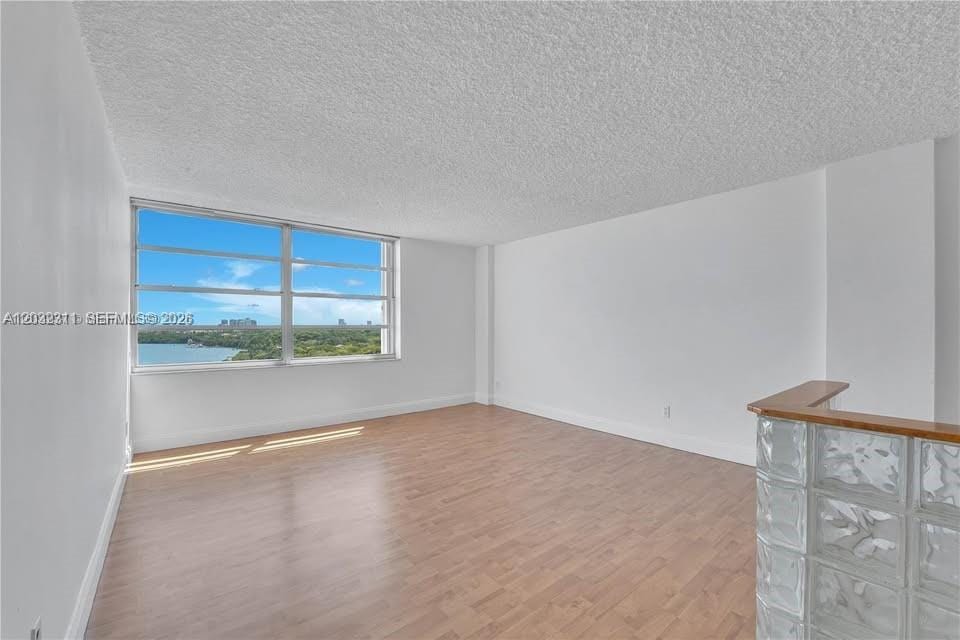 150 SE 25th Road 15J — photo 3