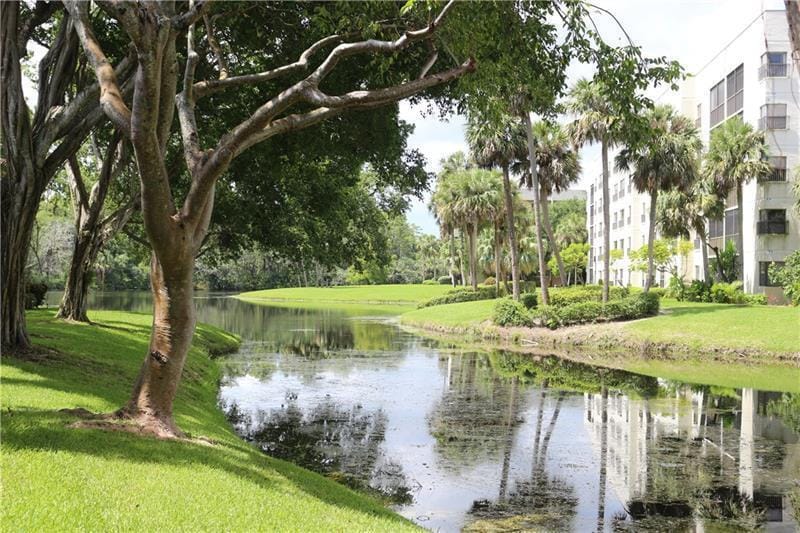 4106 S Carambola Circle 2107, Coconut Creek, FL 33066 photo 23