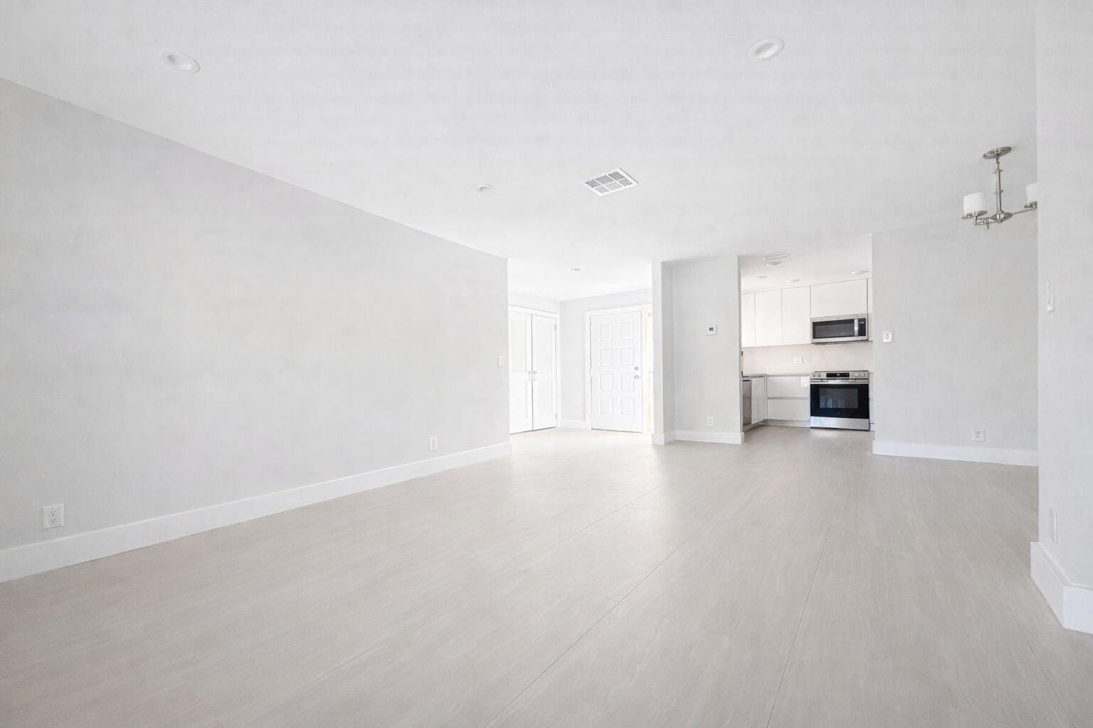 4106 S Carambola Circle 2107 — photo 8