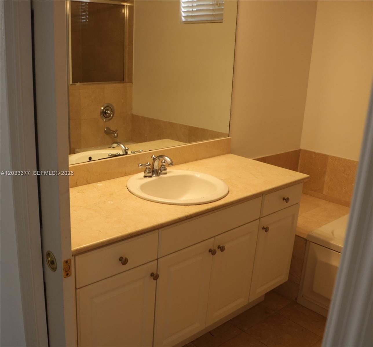 357 Almeria Avenue 601, Coral Gables, FL 33134 photo 15