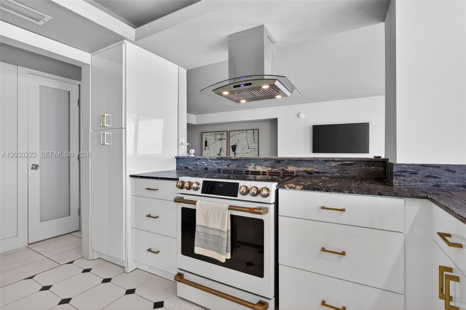 2655 Collins Avenue 1512, Miami Beach, FL 33140 photo 22