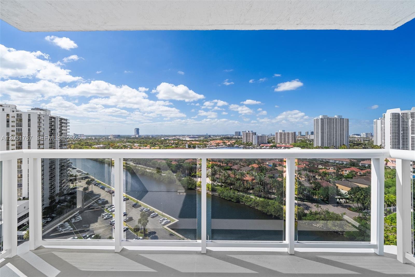 20505 E Country Club Drive 1938, Aventura, FL 33180, Aventura
