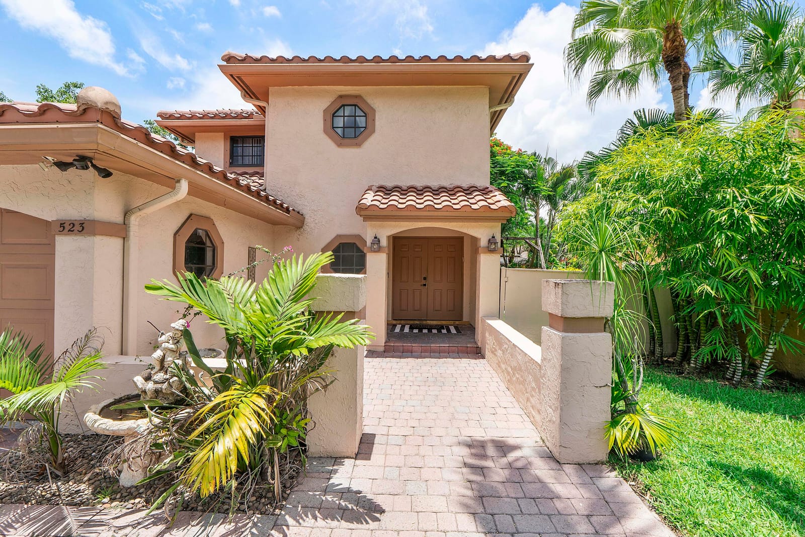 523 NW 38th Terrace, Deerfield Beach, FL 33442 photo 2