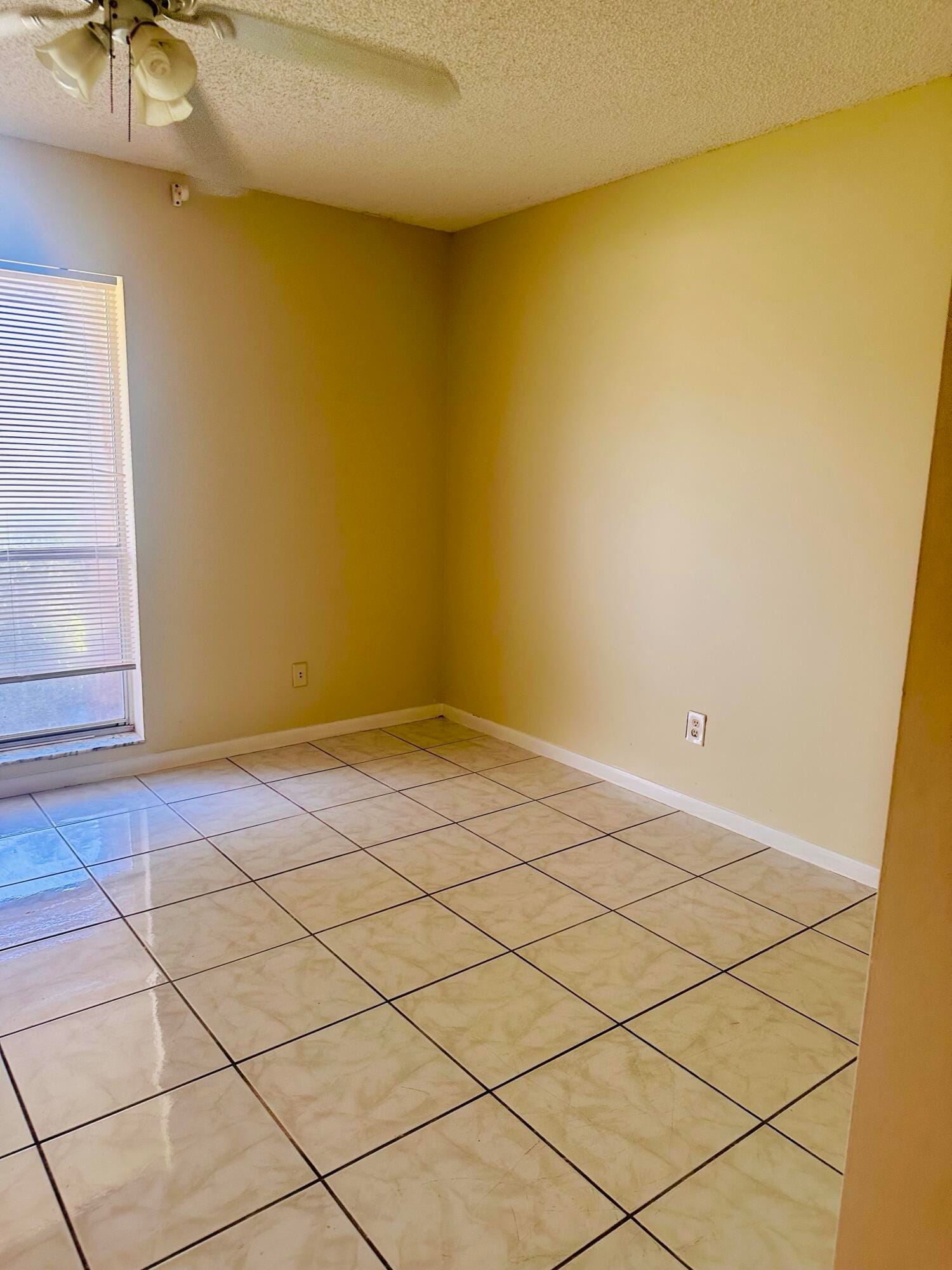 6245 Saxon Boulevard — photo 11