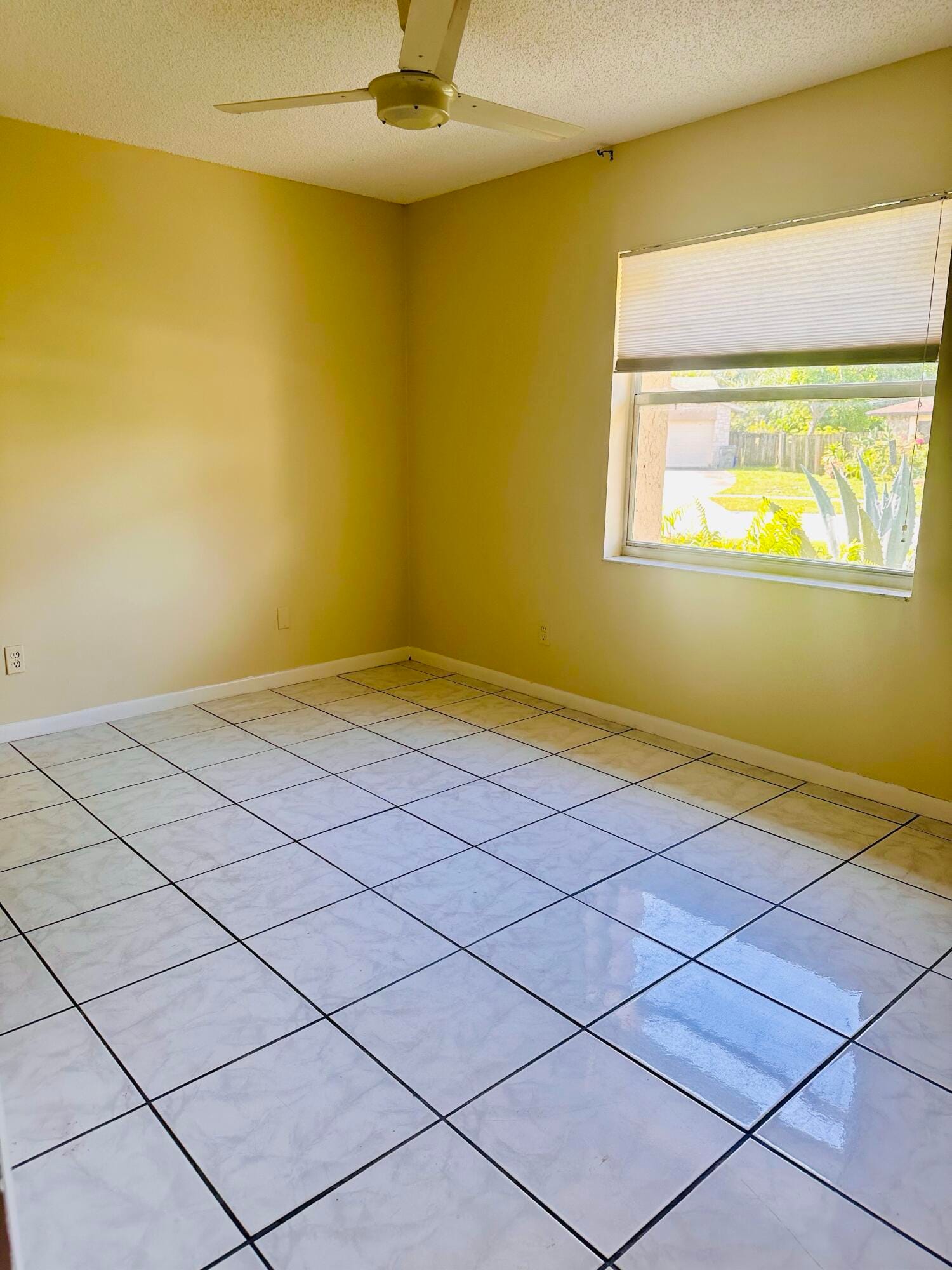 6245 Saxon Boulevard — photo 12