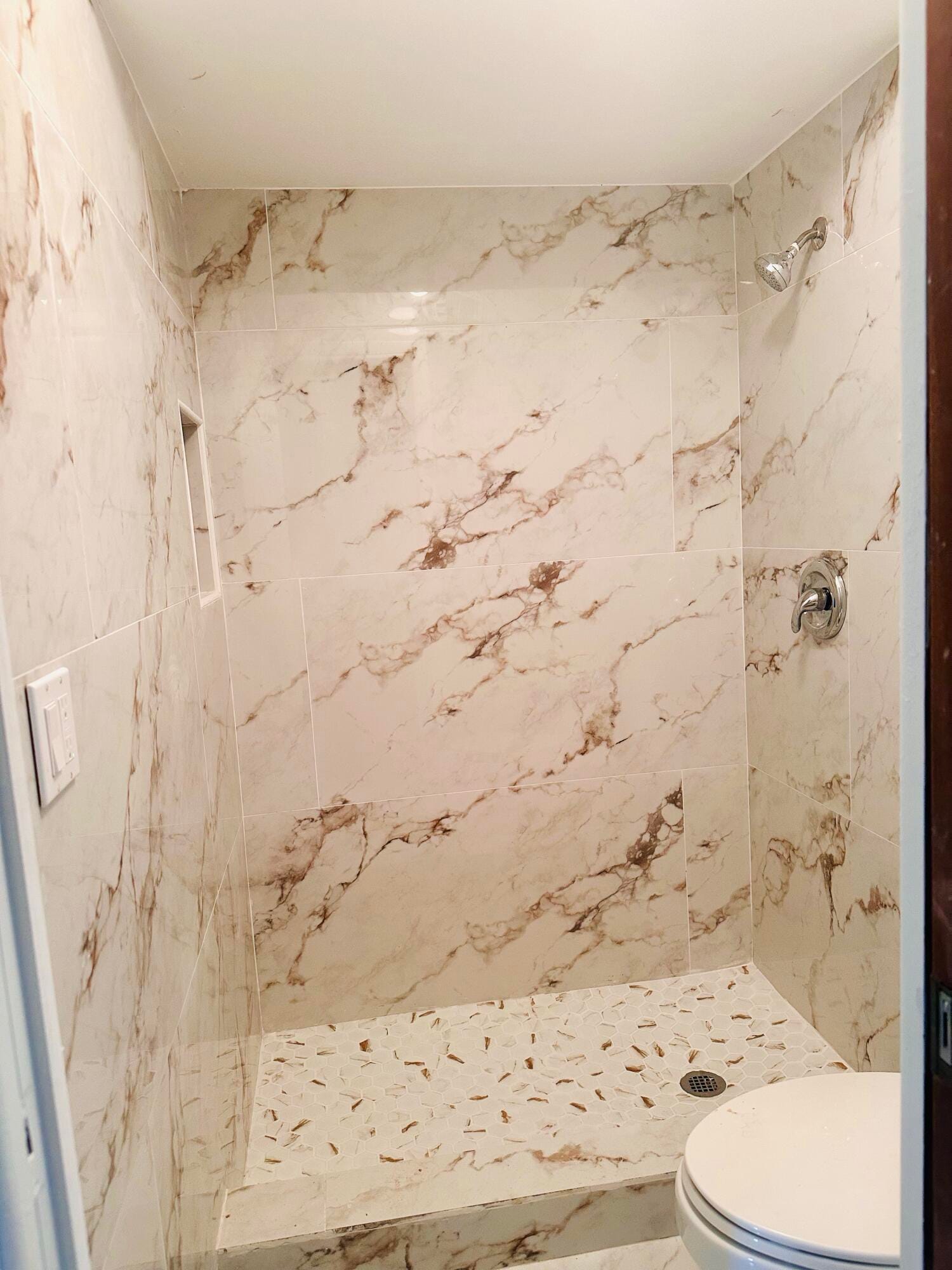 6245 Saxon Boulevard — photo 10