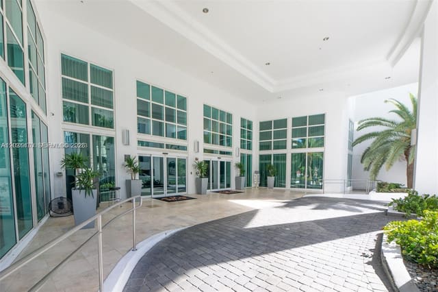 951 Brickell Avenue 3303, The Plaza 901 Brickell, Miami, FL