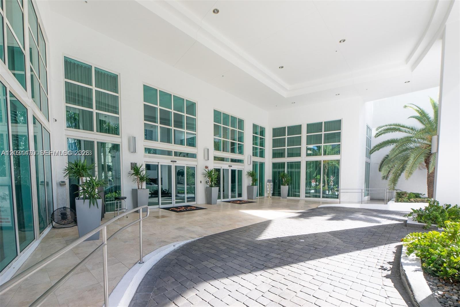 951 Brickell Avenue 3303, Miami, FL 33131, Miami