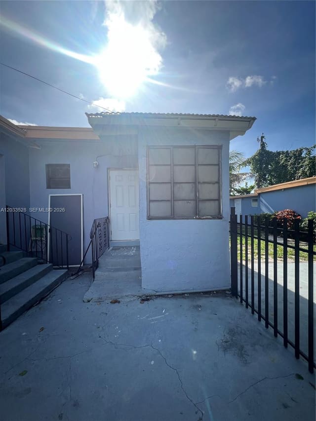1060 NW 116th Street 4, Miami, FL 33168