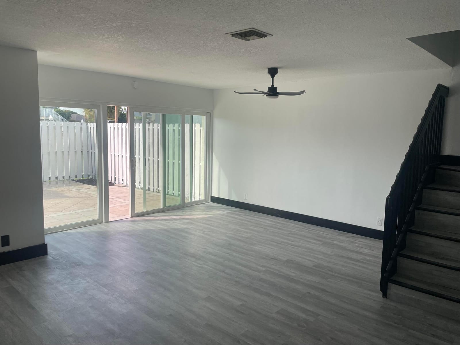 817 Crystal Lake Drive, Deerfield Beach, FL 33064 photo 10