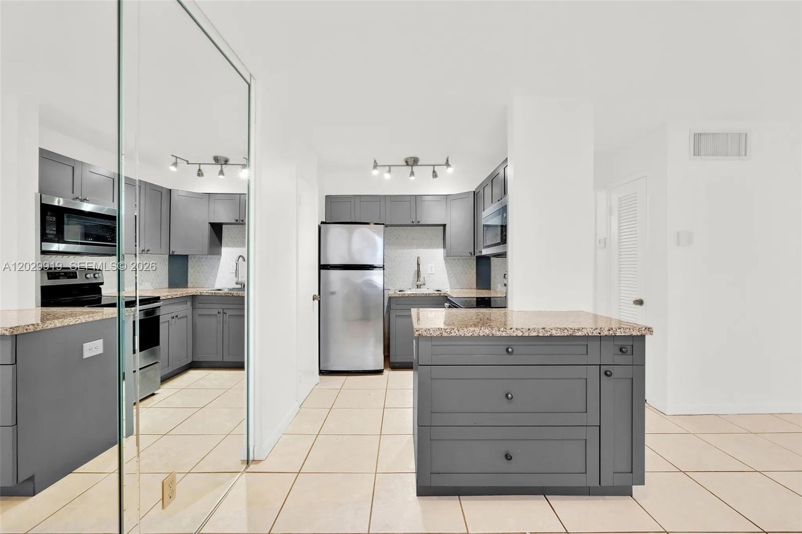 8701 SW 141st Street H6, Palmetto Bay, FL 33176 photo 5