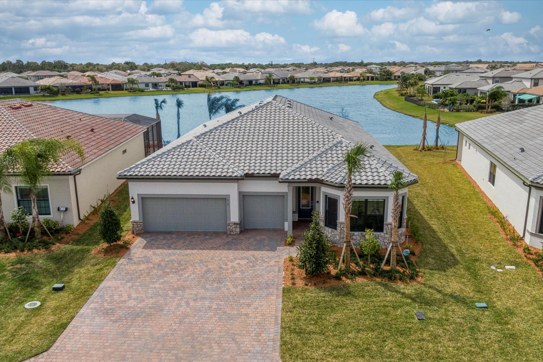 818 SE Courances Drive, Port St. Lucie, FL 34984, Port St Lucie