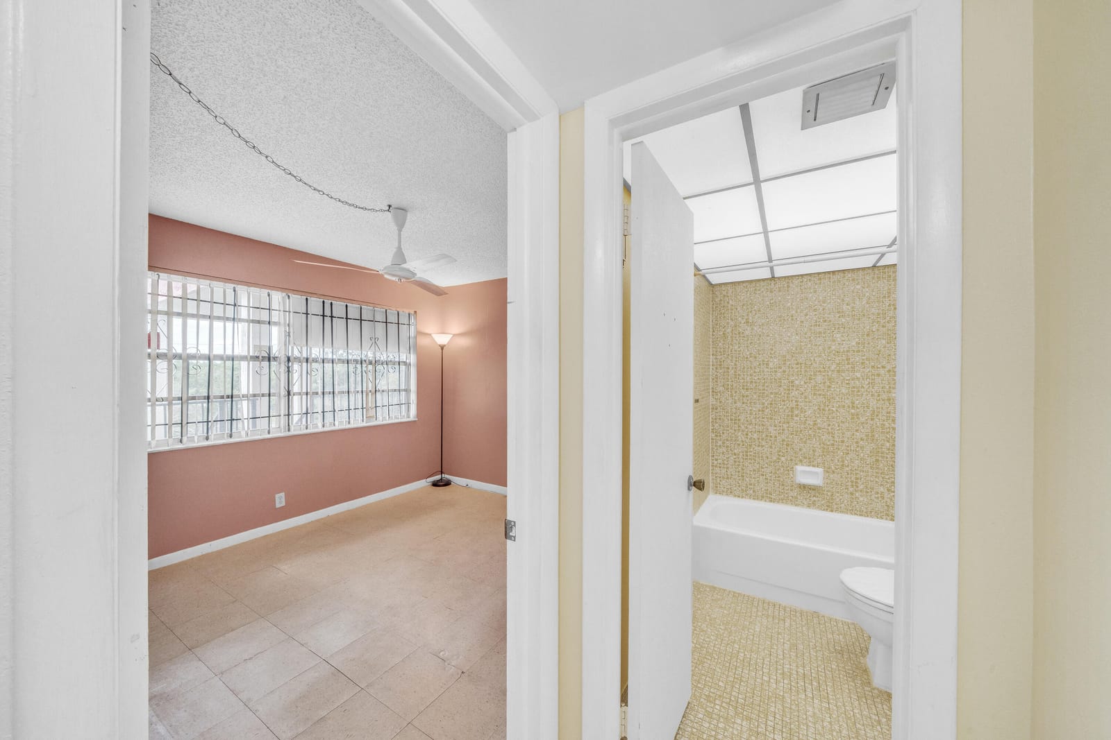 3070 NW 48th Terrace 405, Lauderdale Lakes, FL 33313 photo 19