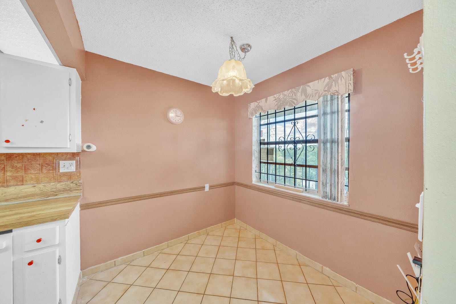 3070 NW 48th Terrace 405, Lauderdale Lakes, FL 33313 photo 6