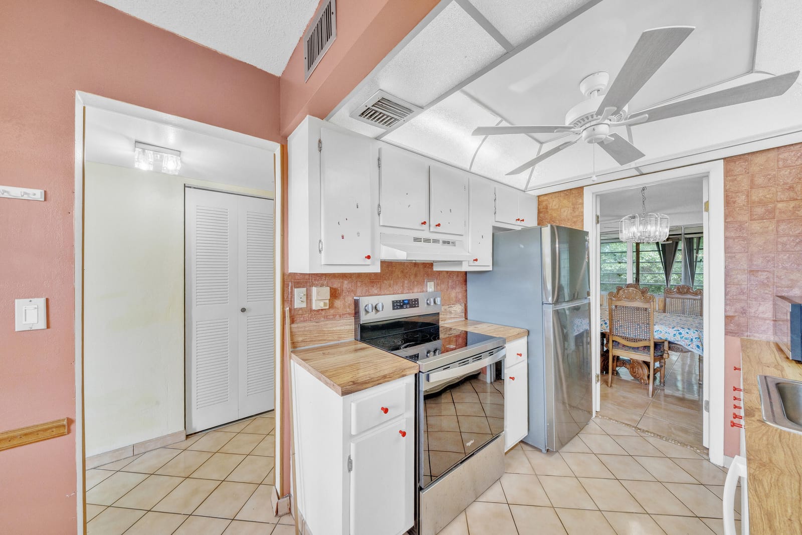 3070 NW 48th Terrace 405, Lauderdale Lakes, FL 33313 photo 8