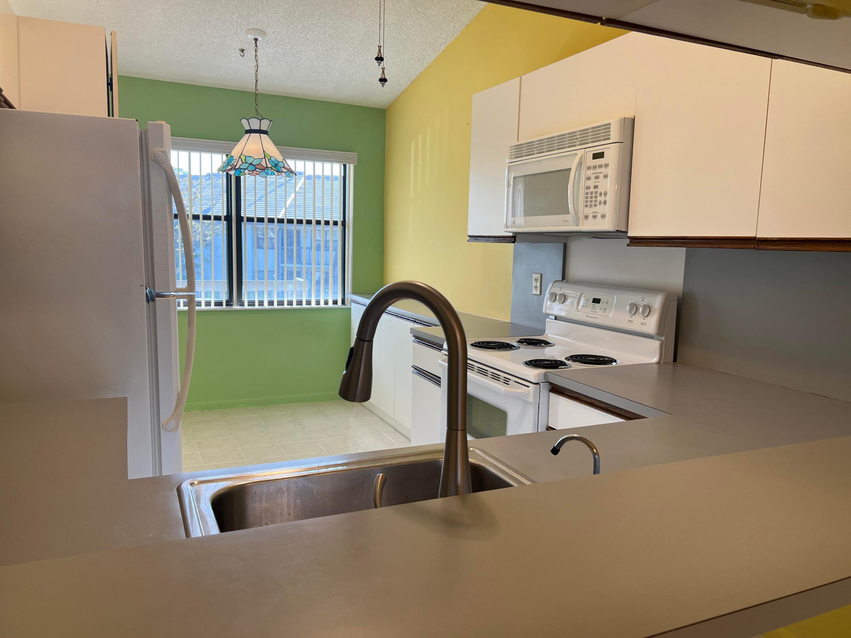 7649 Tahiti Lane 202, Lake Worth, FL 33467, Lake Worth