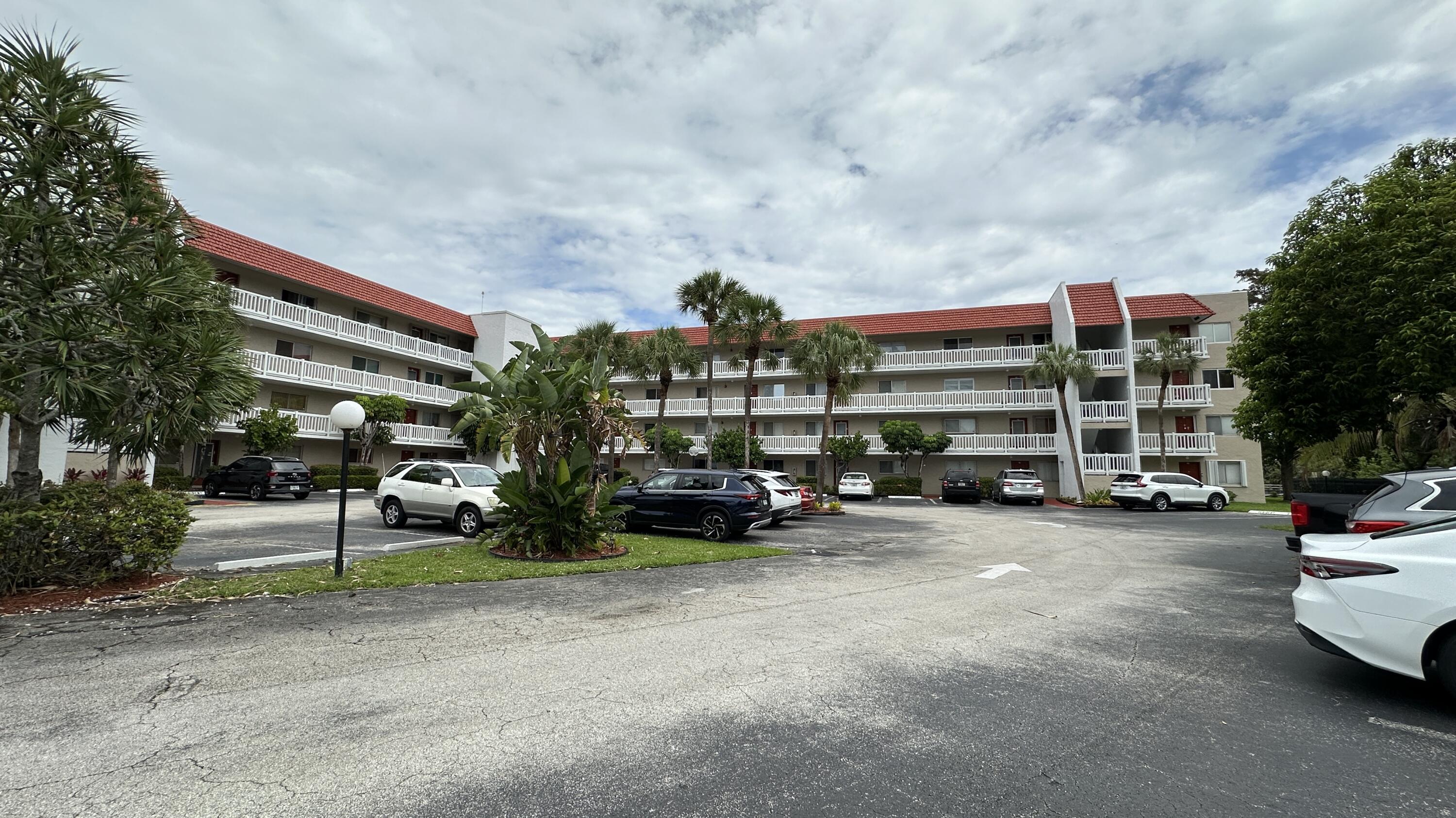 3601 Inverrary Drive 206, Lauderhill, FL 33319, Lauderhill