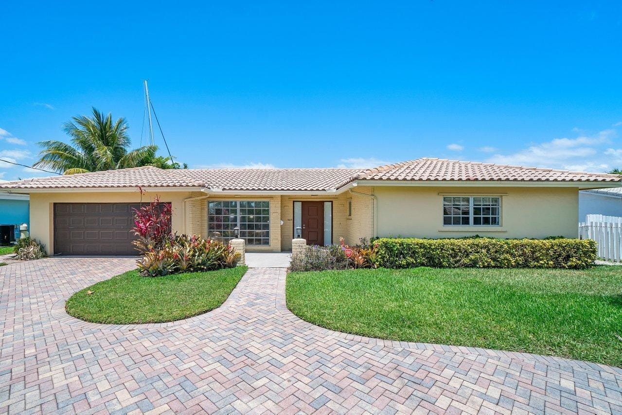 1525 SE 6th Street, Deerfield Beach, FL 33441