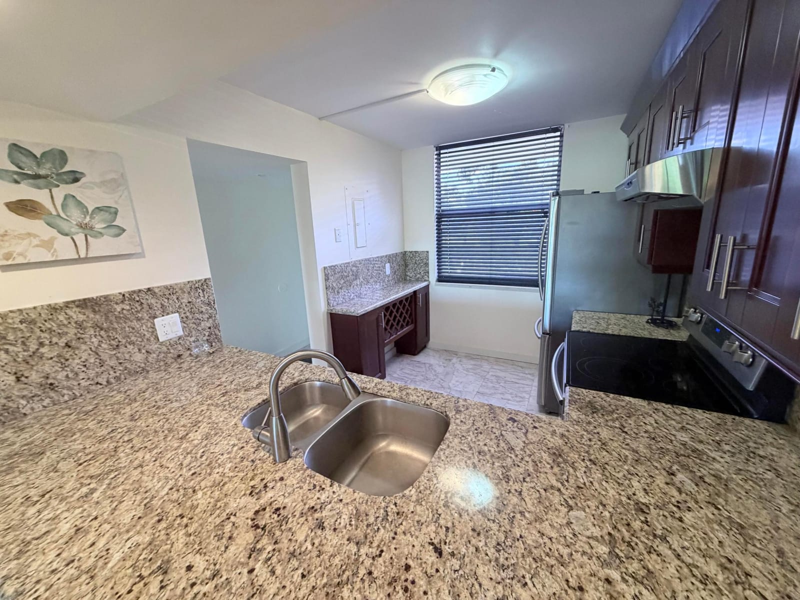 1514 Whitehall Drive 206 — photo 3