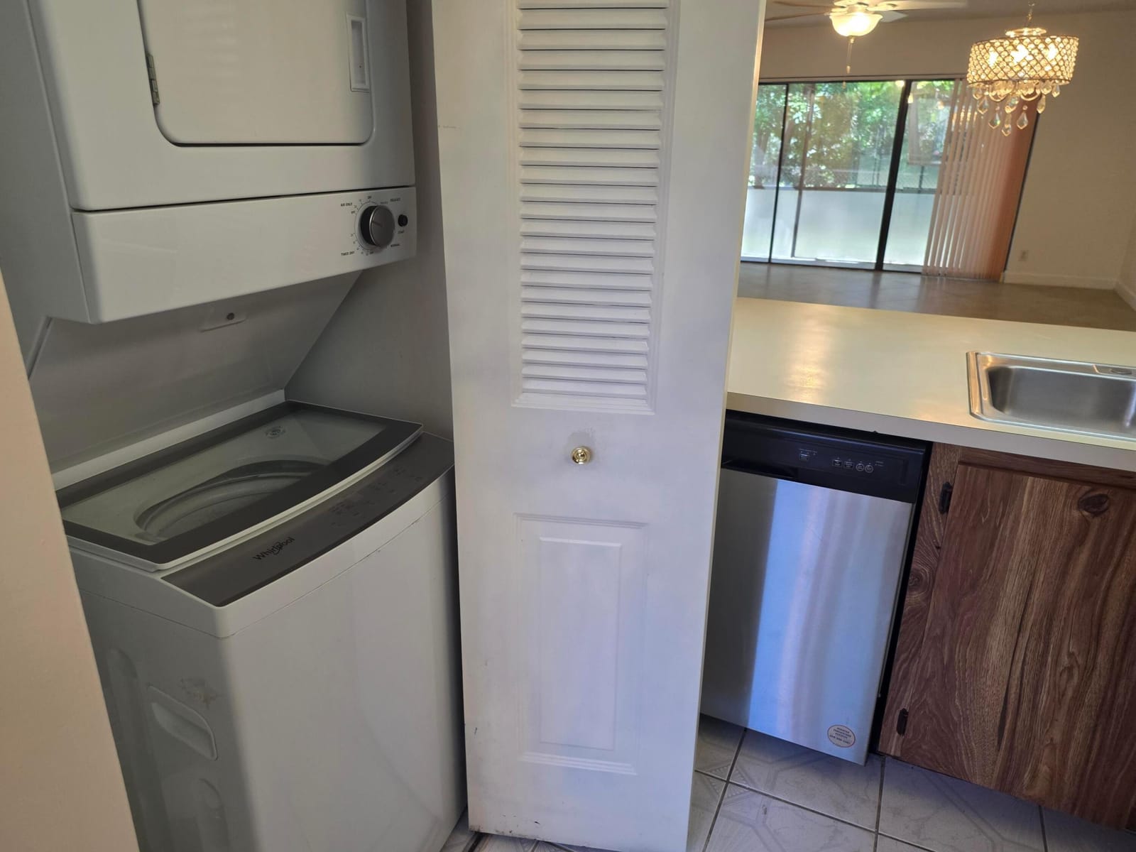 170 SE 7th Street SE 301 — photo 2