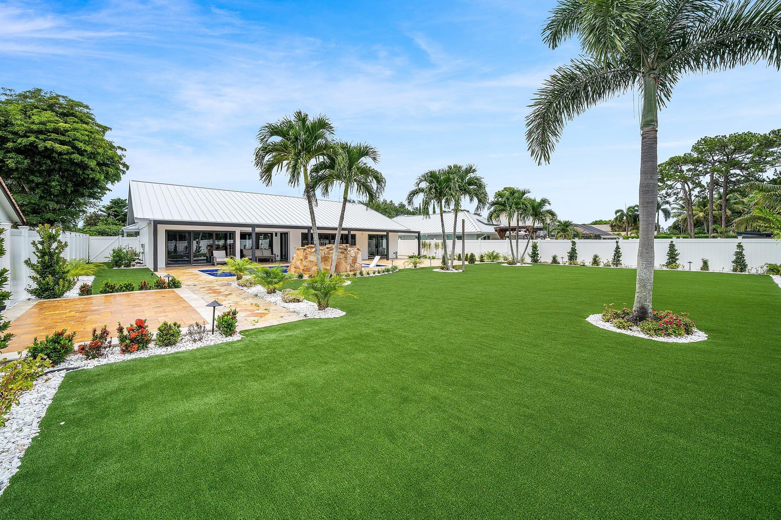 1520 SW 17th Street — photo 3