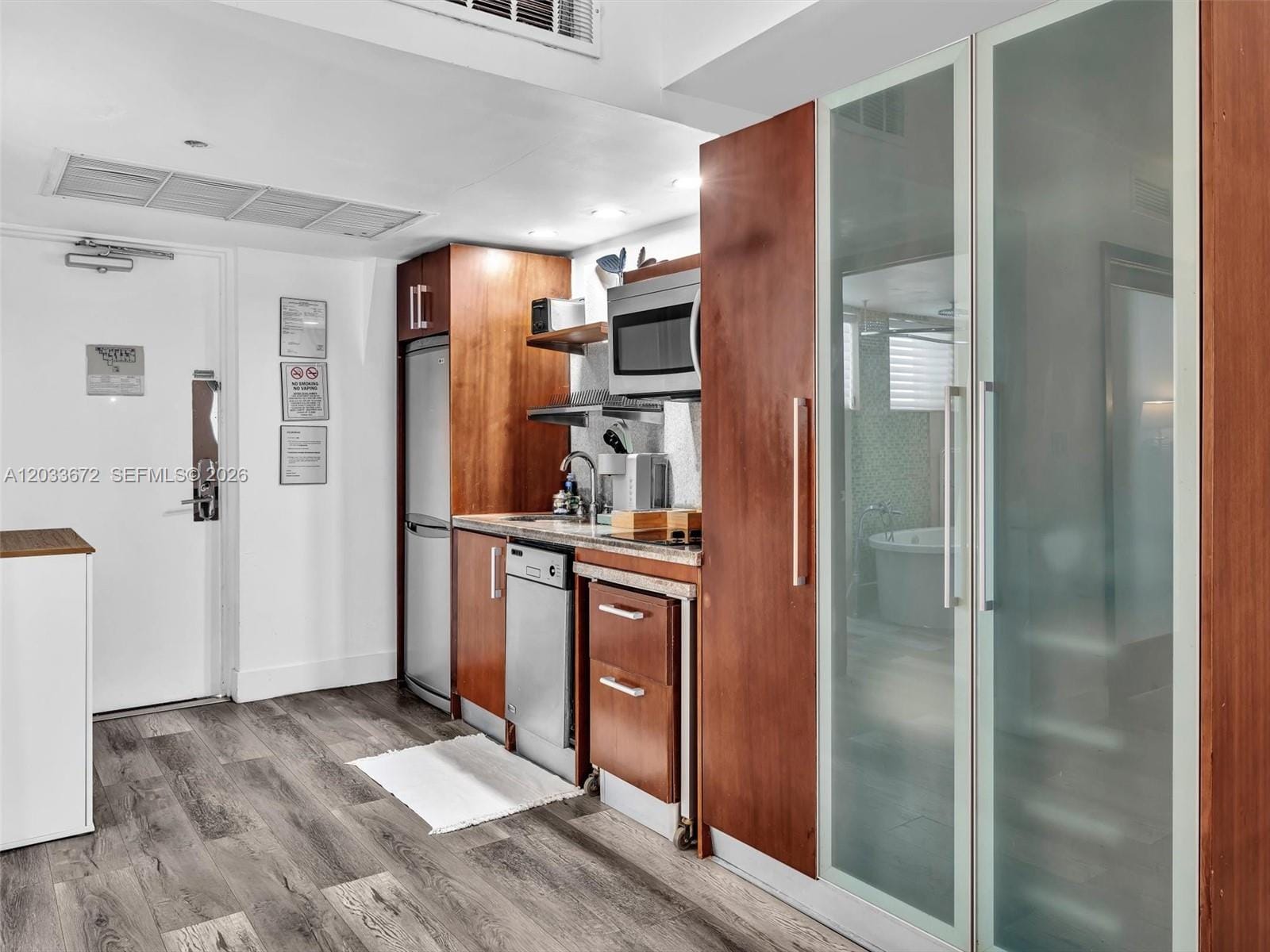 1052 Ocean Drive C203, Miami Beach, FL 33139 photo 9