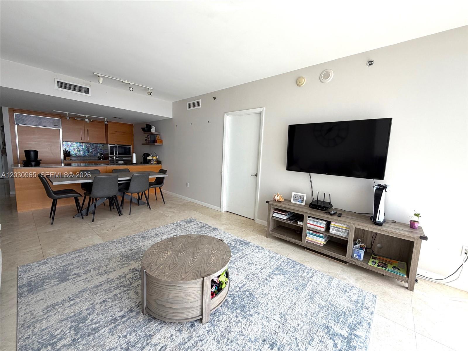 475 Brickell Avenue 2707, Miami, FL 33131, Miami
