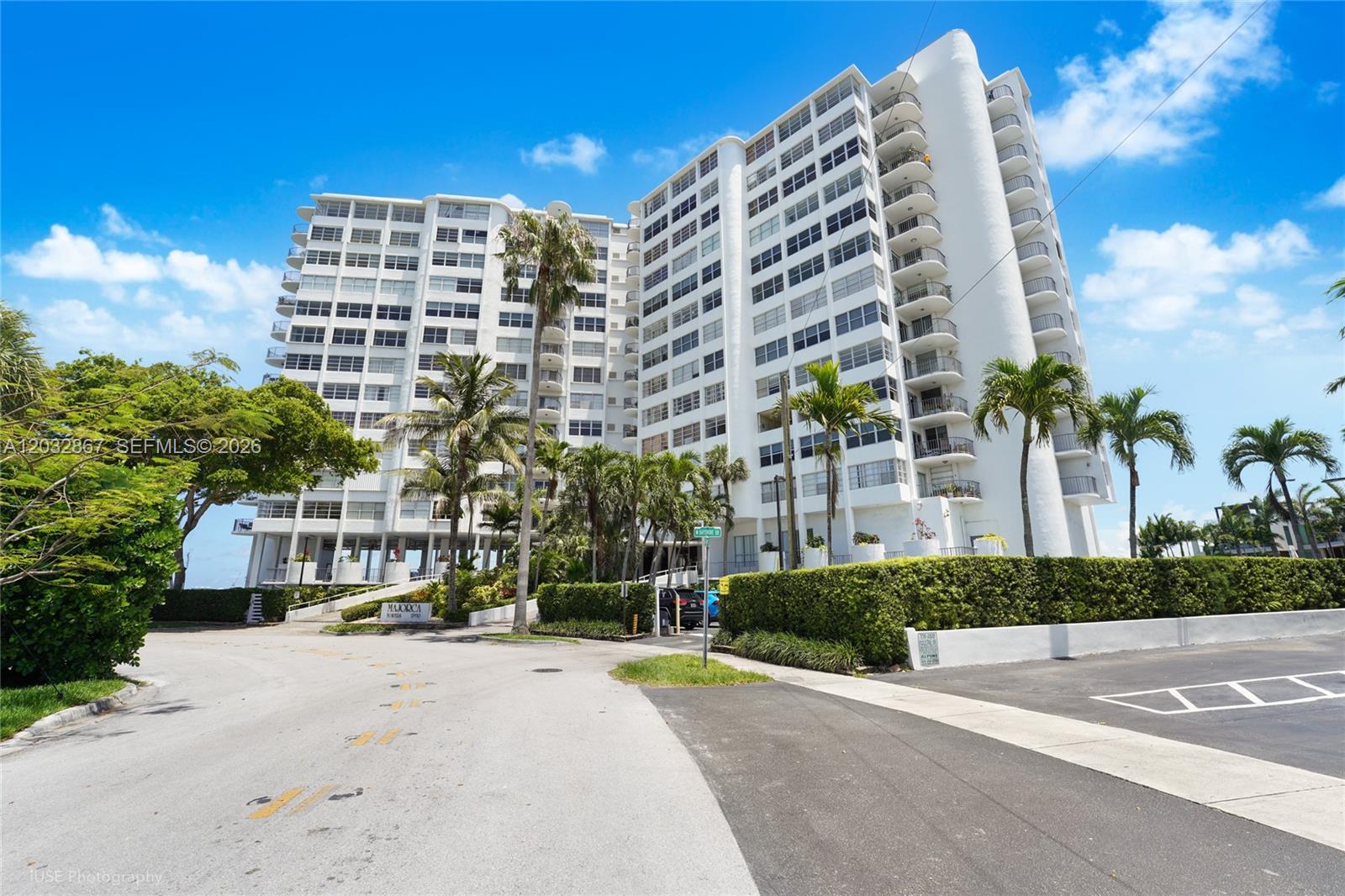 11930 N Bayshore Drive 909, North Miami, FL 33181, North Miami