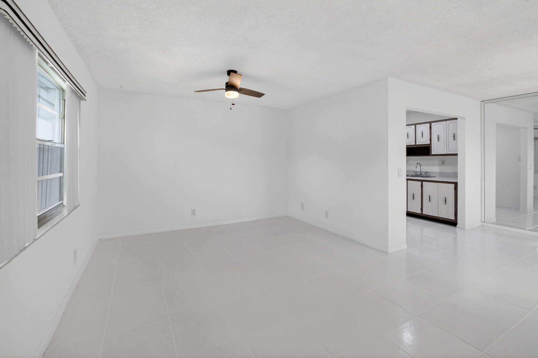 265 Burgundy F — photo 10