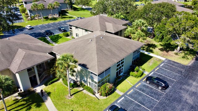 32 Lake Vista Trail 105, Port St. Lucie, FL 34952