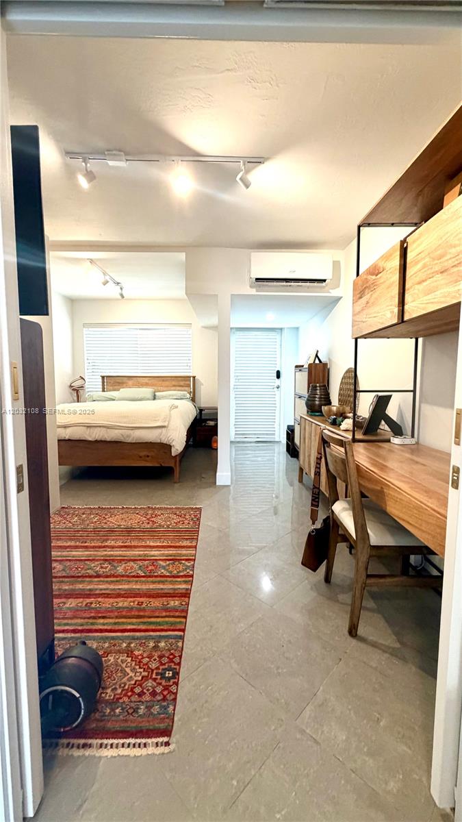 626 Meridian Avenue 5, Miami Beach, FL 33139, Miami Beach