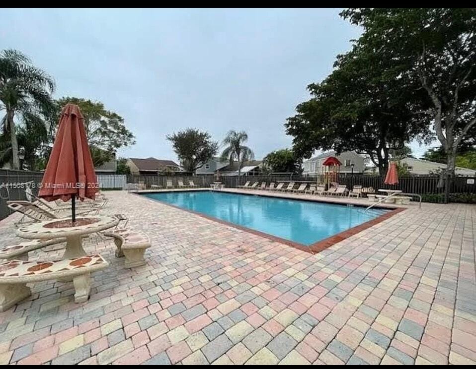 15813 W Waterside Circle 206 — photo 3