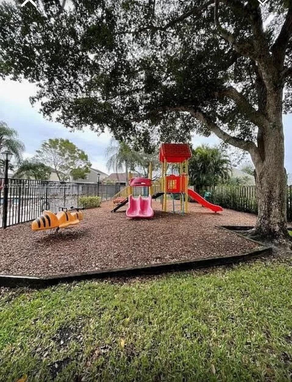 15813 W Waterside Circle 206 — photo 4