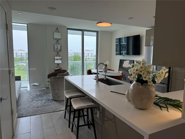 2000 Metropica Way 417, Sunrise, FL 33323
