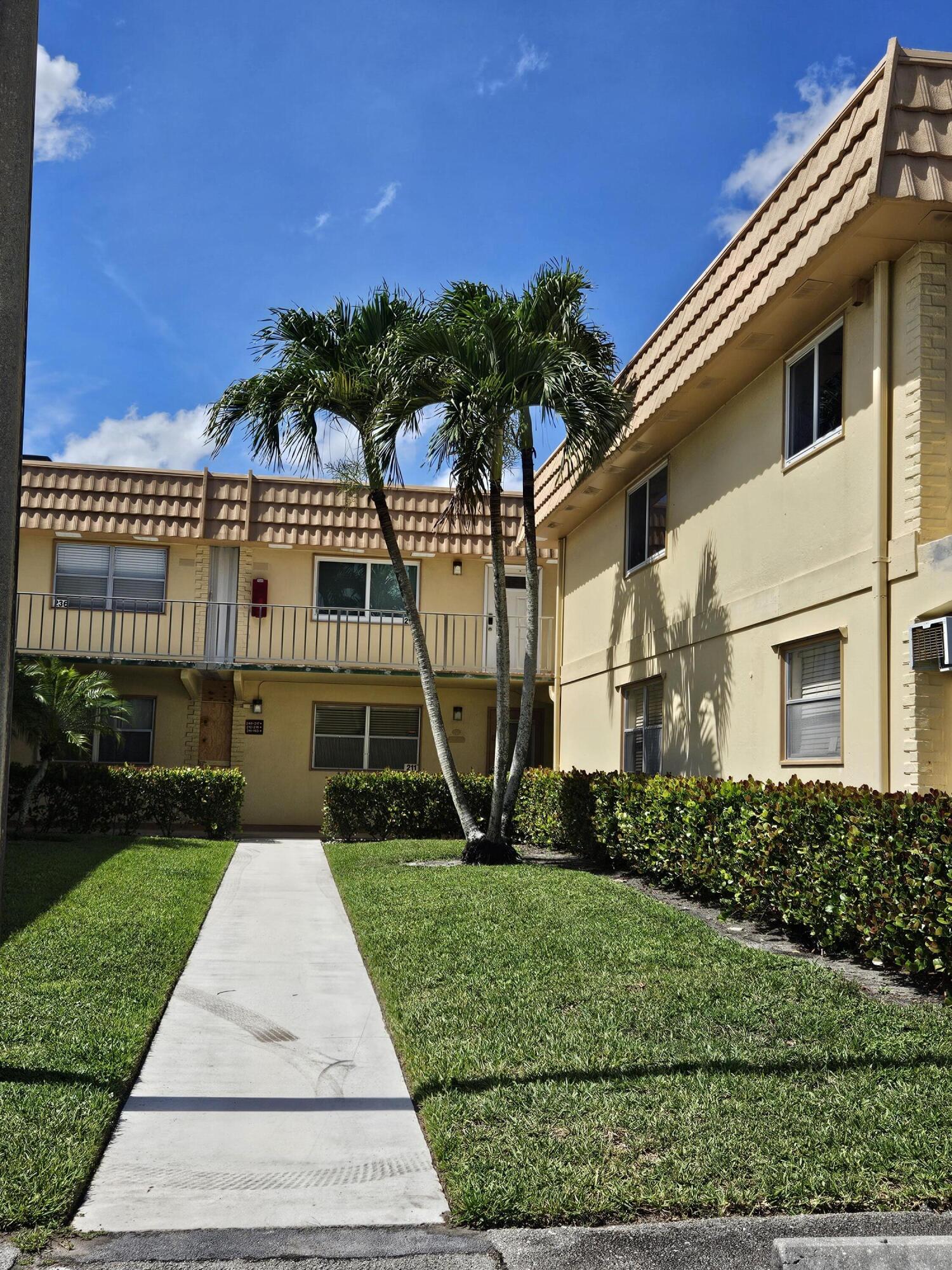 211 E Saxony Lane 211, Delray Beach, FL 33446, Delray Beach