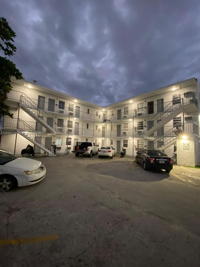 1261 NW 59th Street 7, Miami, FL 33142