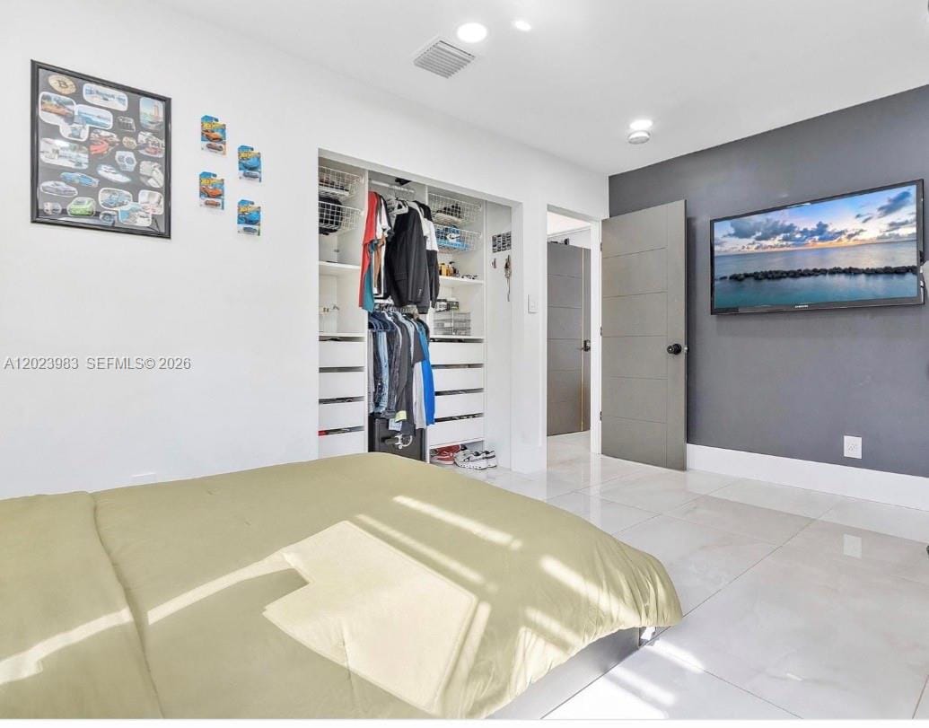 1355 Hollywood Boulevard — photo 11