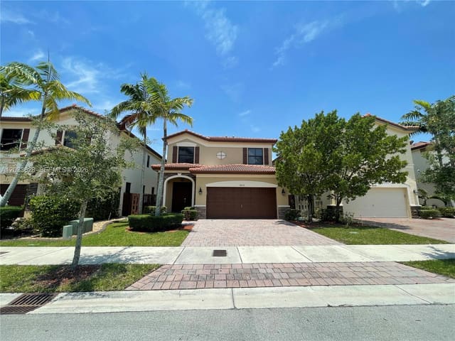 8858 NW 101st Place, Doral, FL 33178