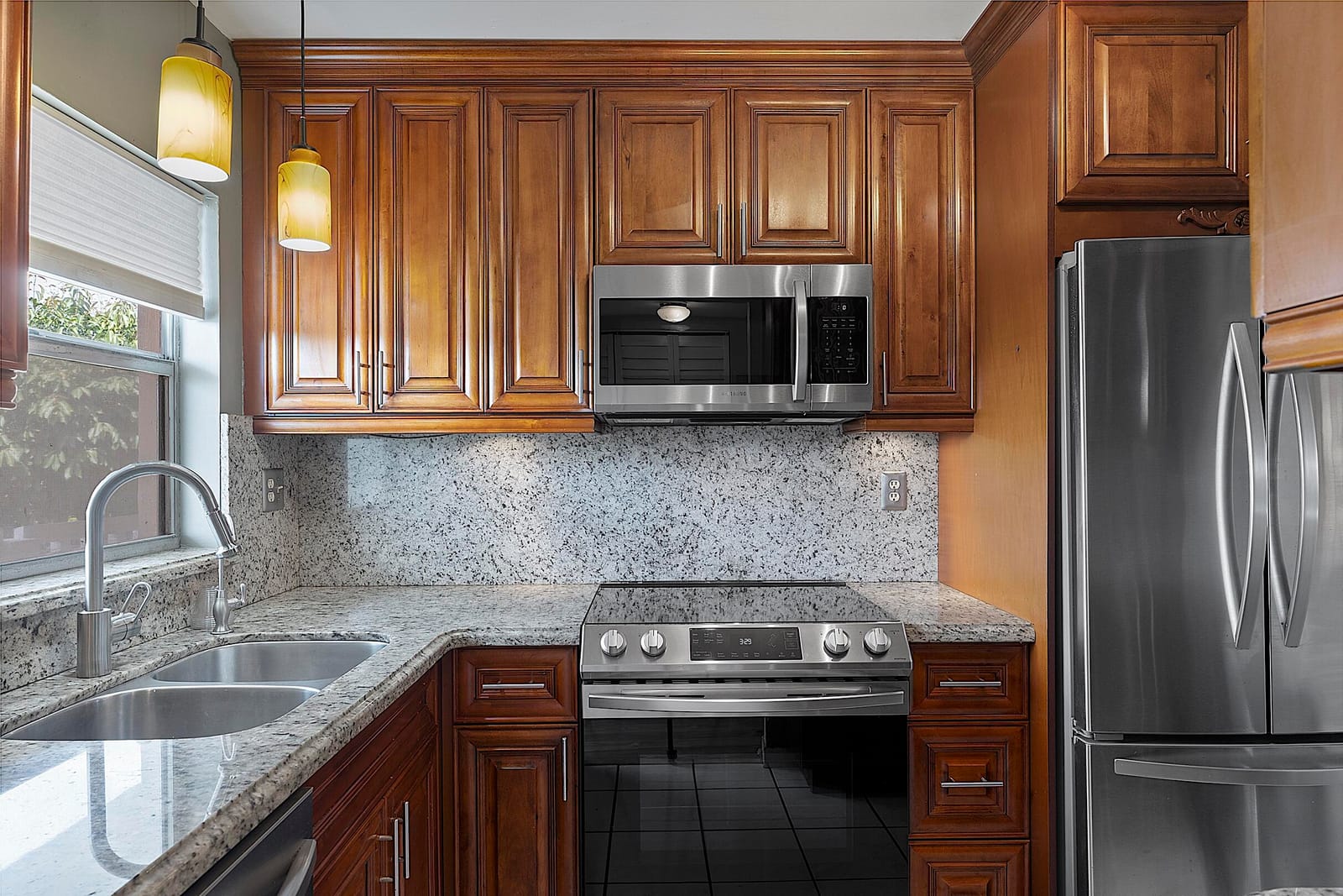 9370 Sunrise Lakes Boulevard 304, Sunrise, FL 33322 photo 5