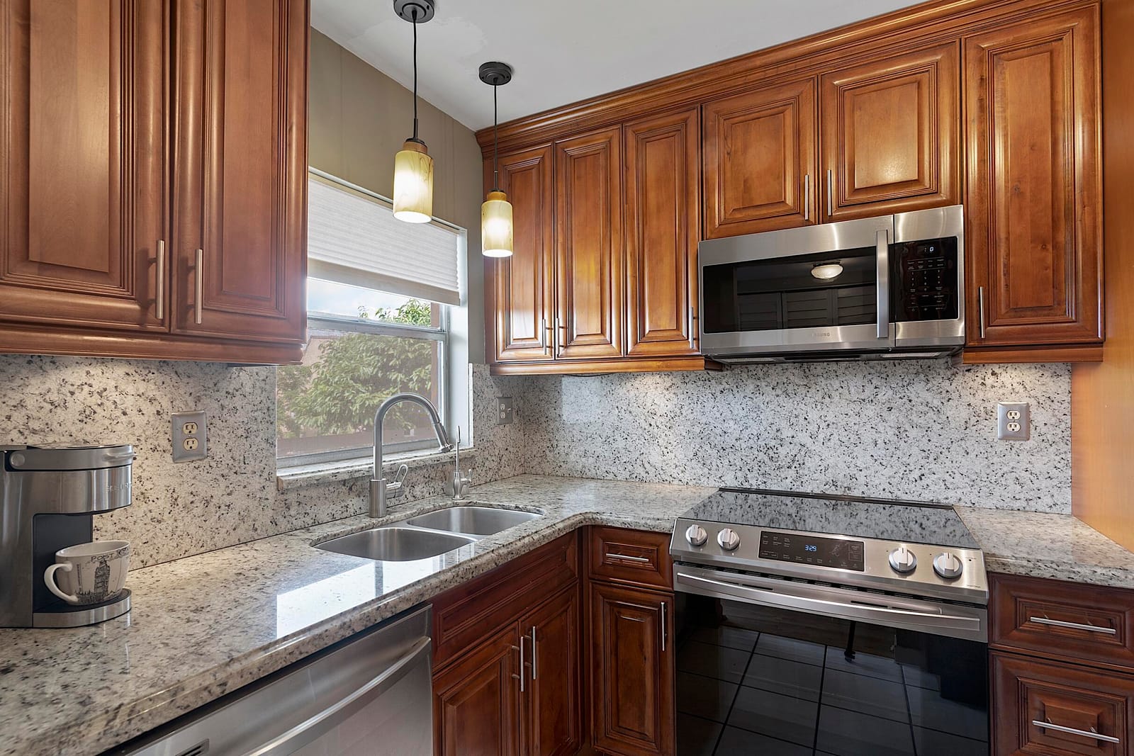 9370 Sunrise Lakes Boulevard 304, Sunrise, FL 33322 photo 6