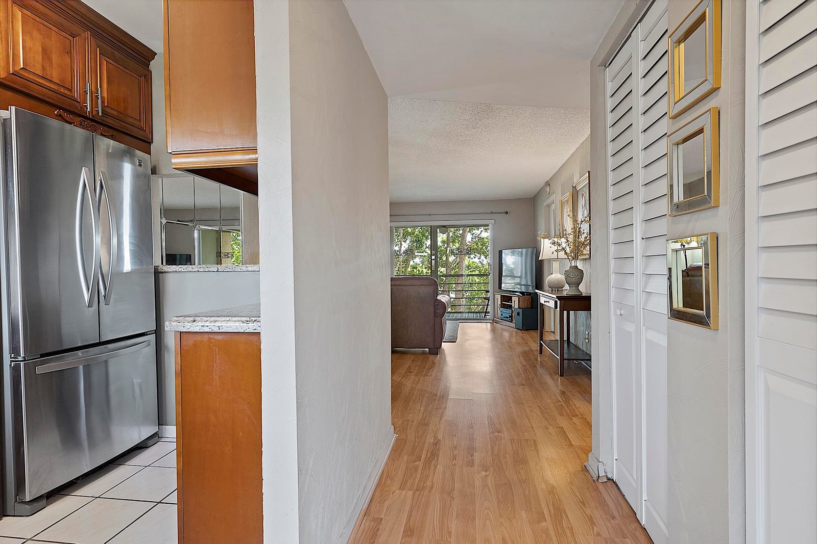 9370 Sunrise Lakes Boulevard 304, Sunrise, FL 33322 photo 8