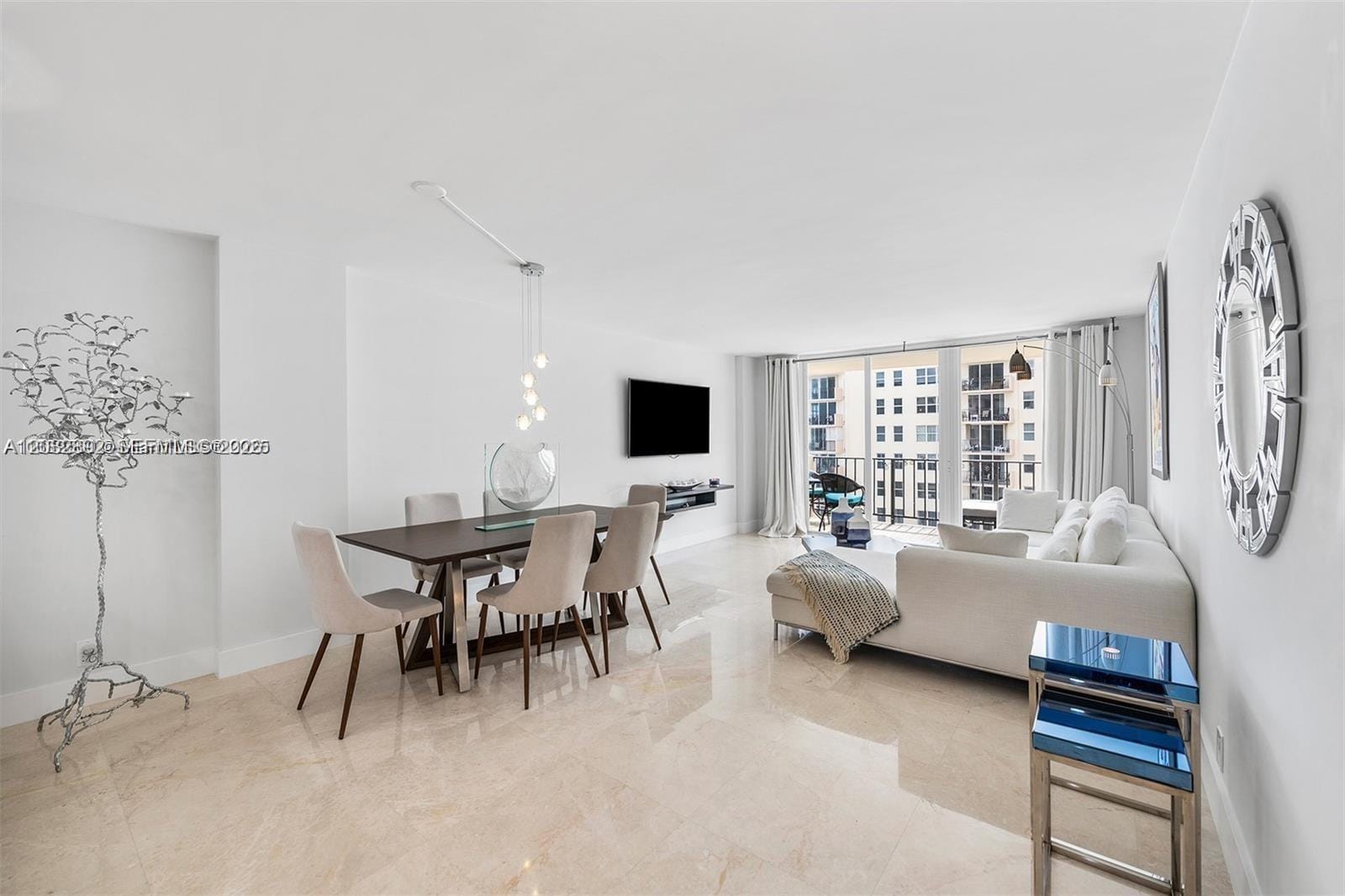 1149 Hillsboro Mile 608 — photo 10